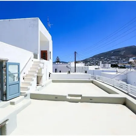 La Galerie - Art House Parikia Holiday home